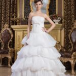 40 Luxury Ball Gown Wedding Dresses Ideas 44