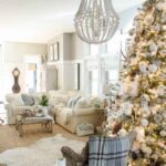 50 Adorable and Modern Christmas Living Room Decoration 01