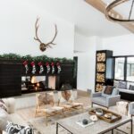 50 Adorable and Modern Christmas Living Room Decoration 22