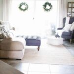 50 Adorable and Modern Christmas Living Room Decoration 37