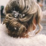 50 Beautiful Hairstyles Ideas for Winter Brides 17