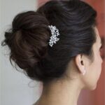 50 Beautiful Hairstyles Ideas for Winter Brides 27