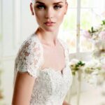 50 Beautiful Hairstyles Ideas for Winter Brides 28