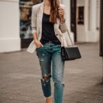 50 Comfortable Fall Outfits with Jeans for Women Ideas 56
