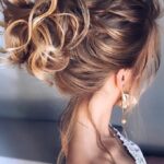 60 Curly Wedding Hairstyles for Bridal Ideas 04