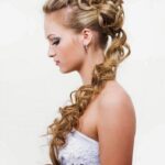 60 Curly Wedding Hairstyles for Bridal Ideas 33