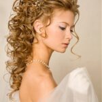 60 Curly Wedding Hairstyles for Bridal Ideas 34