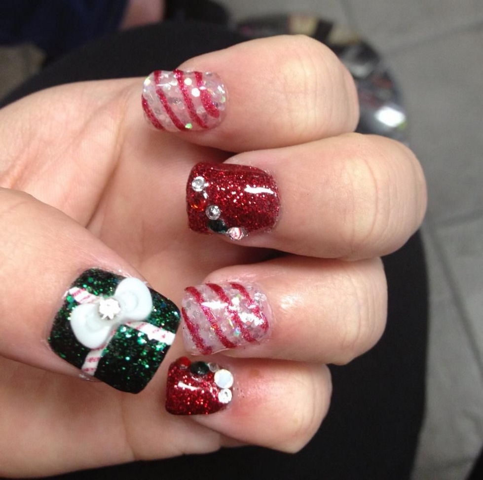 60 Easy and Simple Christmas Nail Designs Ideas Style Female