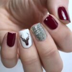 60 Easy and Simple Christmas Nail Designs Ideas 06