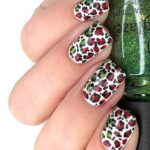 60 Easy and Simple Christmas Nail Designs Ideas 14