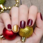 60 Easy and Simple Christmas Nail Designs Ideas 16