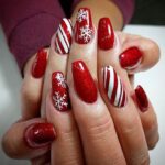 60 Easy and Simple Christmas Nail Designs Ideas 18