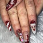 60 Easy and Simple Christmas Nail Designs Ideas 29
