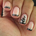 60 Easy and Simple Christmas Nail Designs Ideas 30