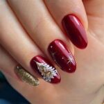 60 Easy and Simple Christmas Nail Designs Ideas 31