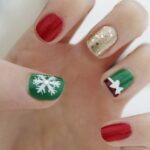 60 Easy and Simple Christmas Nail Designs Ideas 51