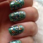 60 Easy and Simple Christmas Nail Designs Ideas 56