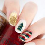 60 Easy and Simple Christmas Nail Designs Ideas 60