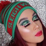 45 Adorable Christmas Makeup Ideas You Must Try 21