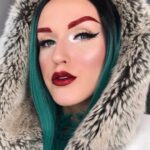 45 Adorable Christmas Makeup Ideas You Must Try 47