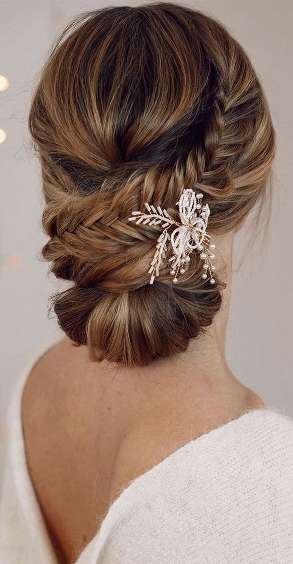 50 Gorgeous Wedding Updo Hairstyles for Long Hair 04 1