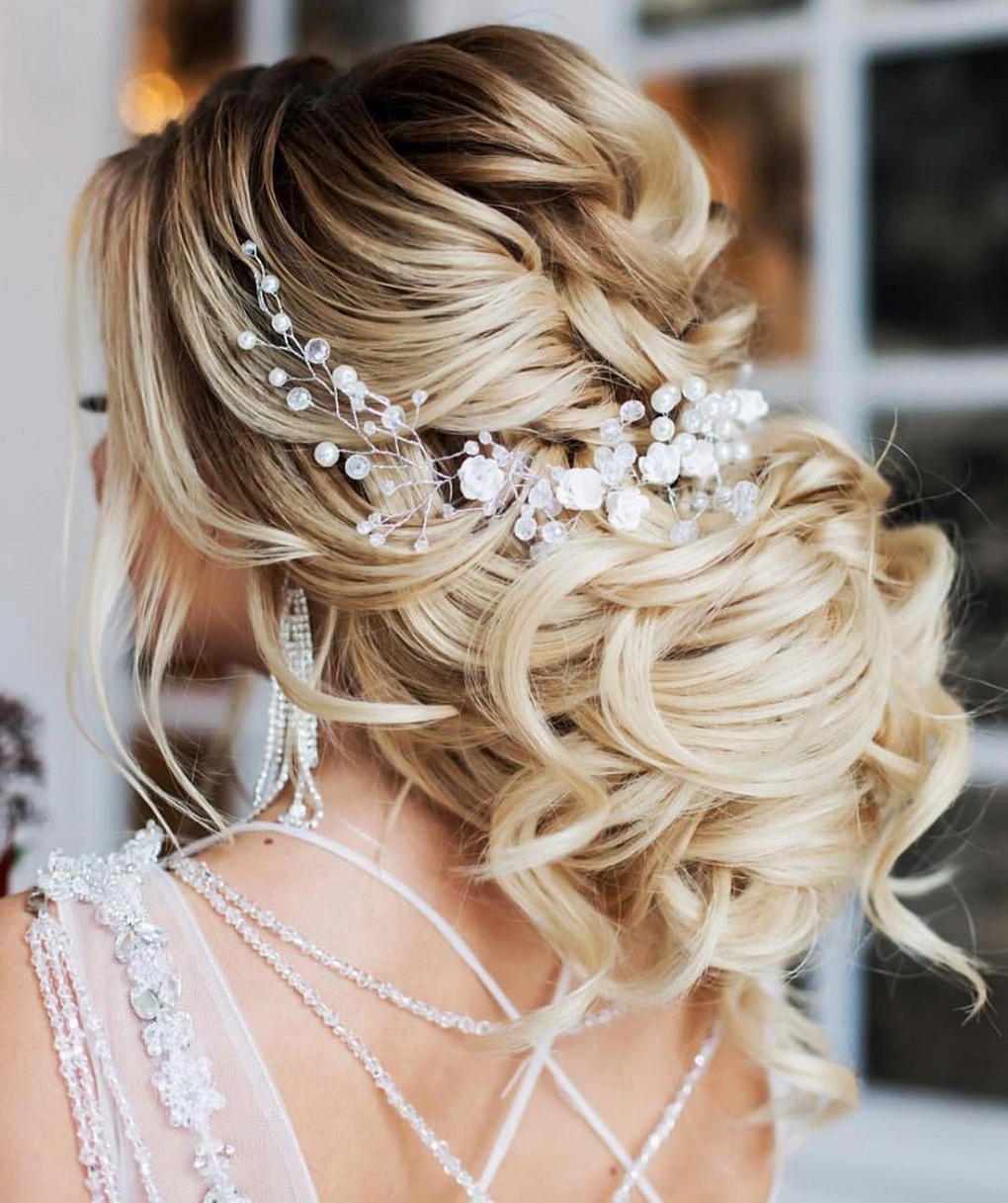 50 Gorgeous Wedding Updo Hairstyles for Long Hair 06 1
