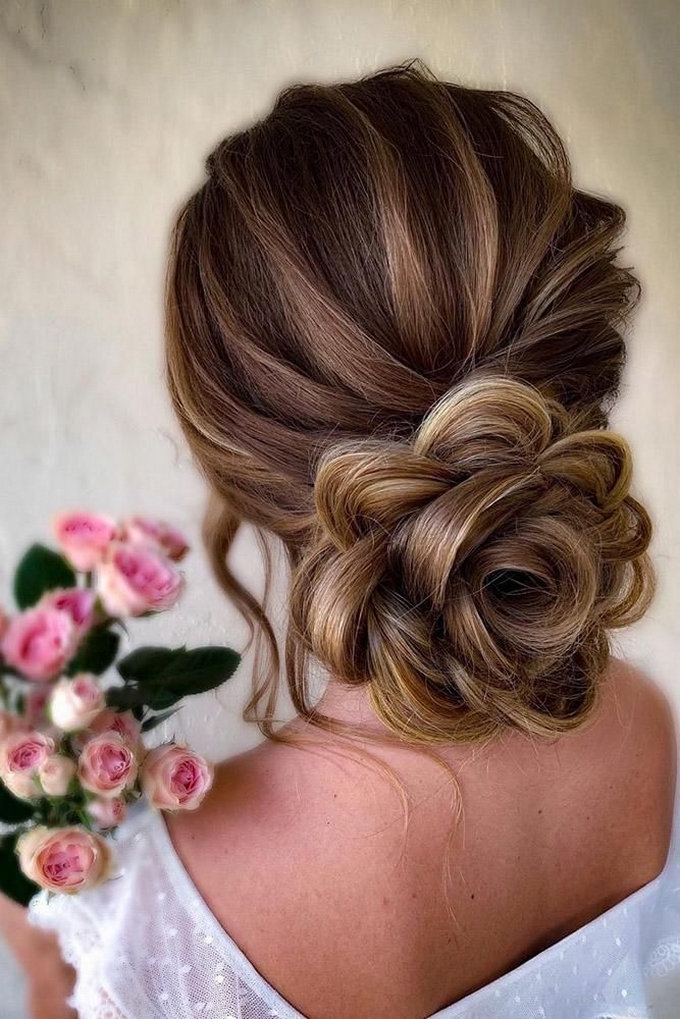 50 Gorgeous Wedding Updo Hairstyles for Long Hair 07 1