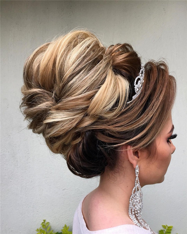50 Gorgeous Wedding Updo Hairstyles for Long Hair 35 1