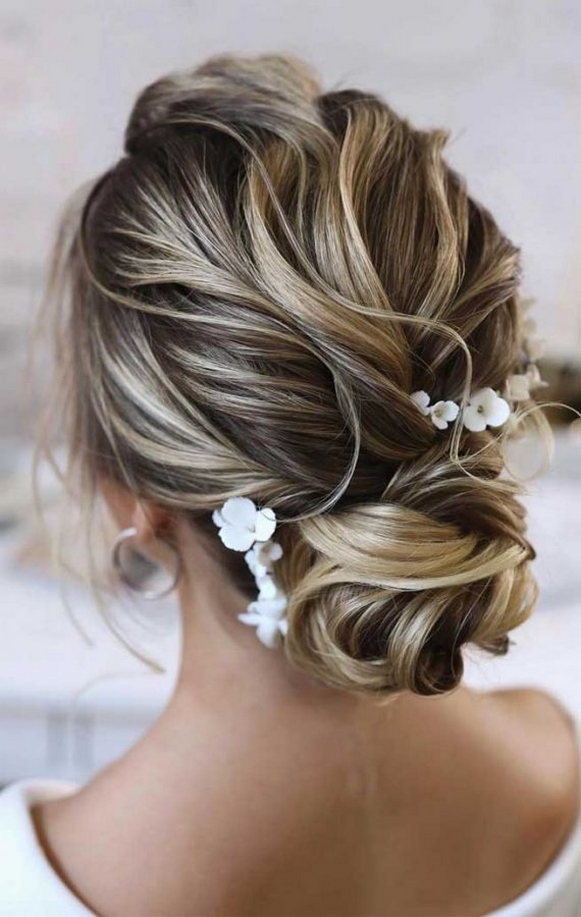 50 Gorgeous Wedding Updo Hairstyles for Long Hair 51 1