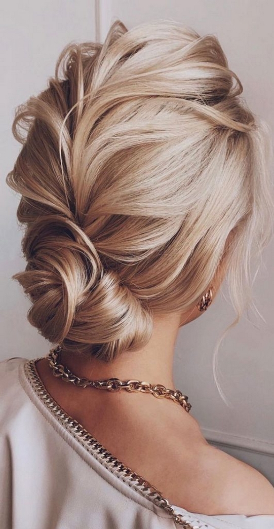 50 Gorgeous Wedding Updo Hairstyles for Long Hair 54 1