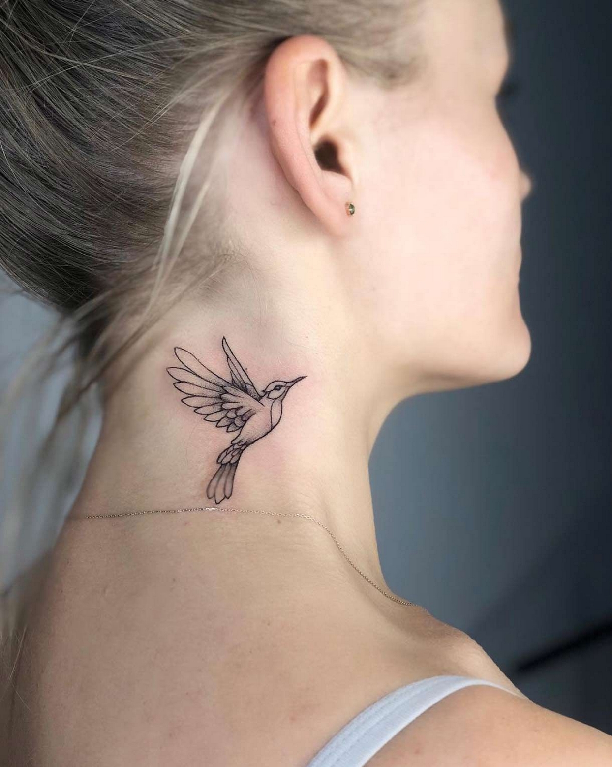 50 Stunning Neck Tattoos For Women Ideas 01