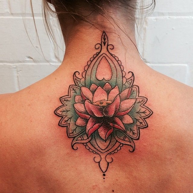 50 Stunning Neck Tattoos For Women Ideas 10