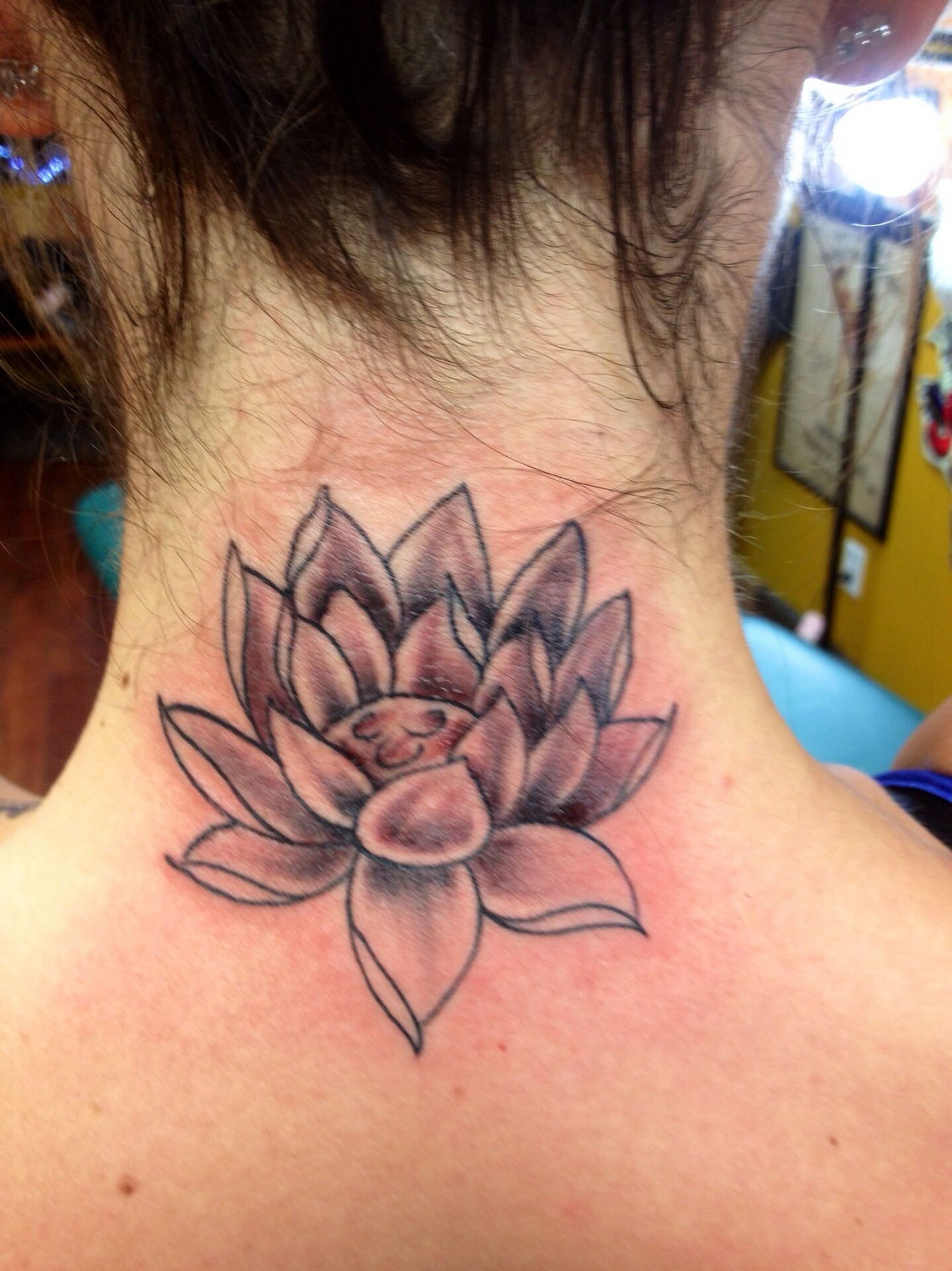 50 Stunning Neck Tattoos For Women Ideas 12