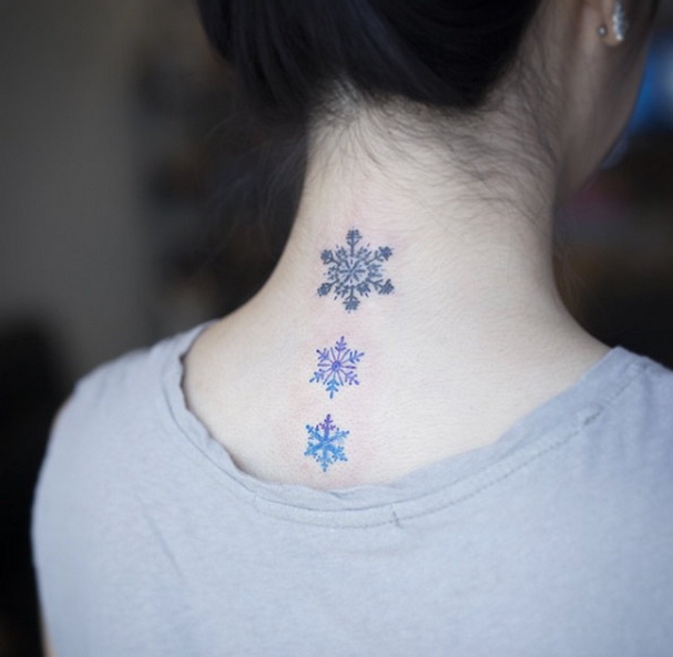 50 Stunning Neck Tattoos For Women Ideas 15