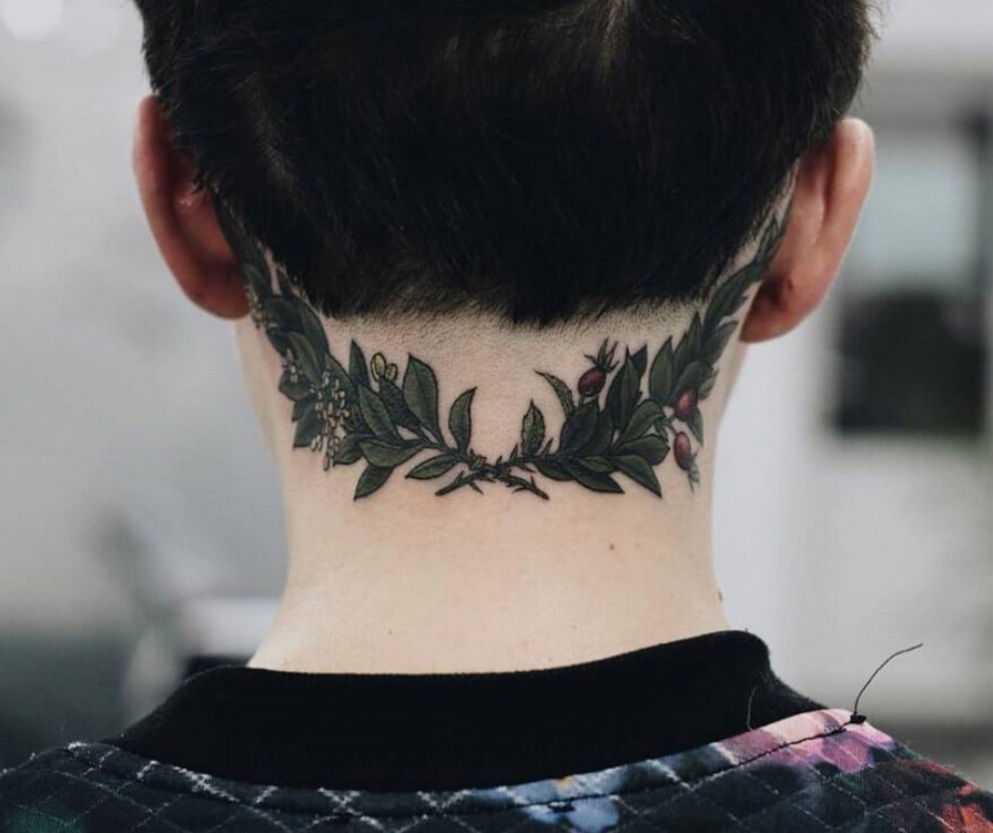 50 Stunning Neck Tattoos For Women Ideas 24