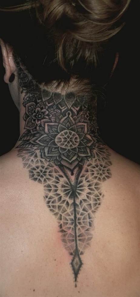 50 Stunning Neck Tattoos For Women Ideas 53