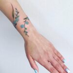 70 Stylish Wrist Tattoos for Women Ideas 05