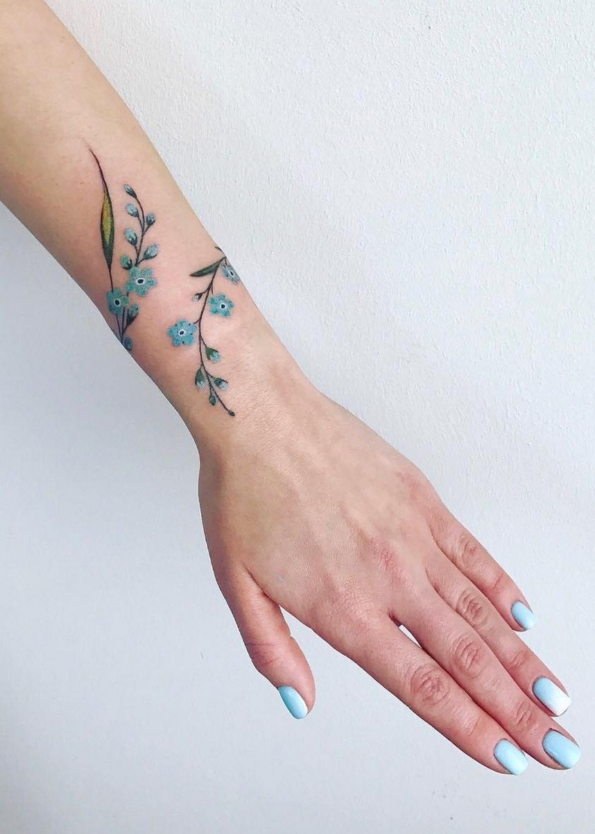70 Stylish Wrist Tattoos for Women Ideas 05