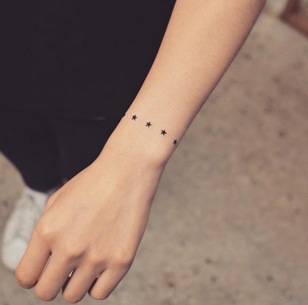 70 Stylish Wrist Tattoos for Women Ideas 08