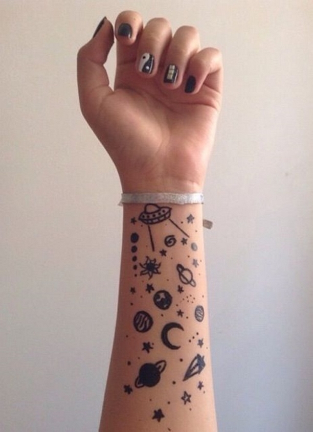70 Stylish Wrist Tattoos for Women Ideas 25