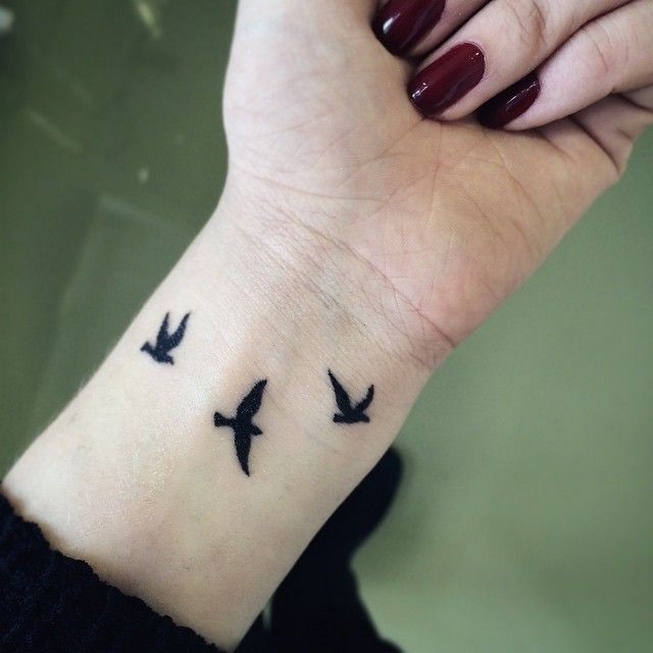 70 Stylish Wrist Tattoos for Women Ideas 29