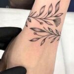 70 Stylish Wrist Tattoos for Women Ideas 35