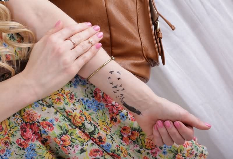 70 Stylish Wrist Tattoos for Women Ideas 51