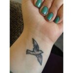 70 Stylish Wrist Tattoos for Women Ideas 55