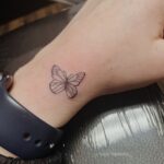 50 Cute Small Simple Tattoos for Women Ideas 28