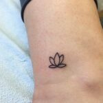 50 Cute Small Simple Tattoos for Women Ideas 53