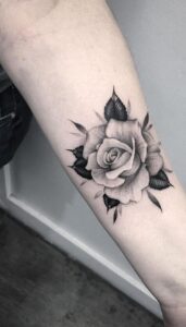 50 Stunning Rose Tattoos On Forearm for Women Ideas 01 50 Stunning Rose Tattoos On Forearm for Women Ideas 01