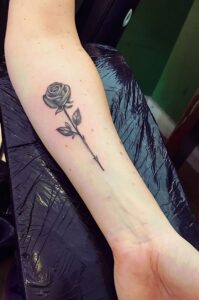 50 Stunning Rose Tattoos On Forearm for Women Ideas 13 50 Stunning Rose Tattoos On Forearm for Women Ideas 13