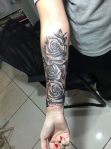 50 Stunning Rose Tattoos On Forearm for Women Ideas 29 50 Stunning Rose Tattoos On Forearm for Women Ideas 29