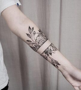 50 Stunning Rose Tattoos On Forearm for Women Ideas 34 50 Stunning Rose Tattoos On Forearm for Women Ideas 34